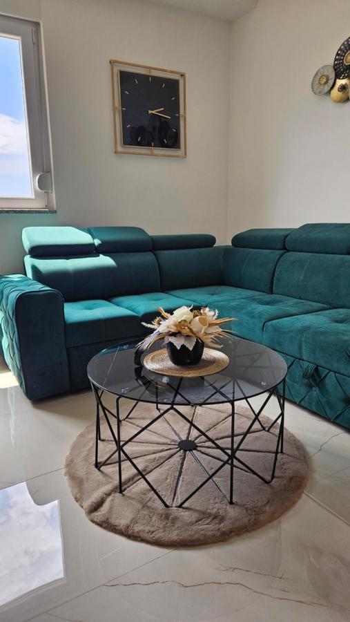 Apartman Nella With Sea Wiew Zadar Eksteriør billede