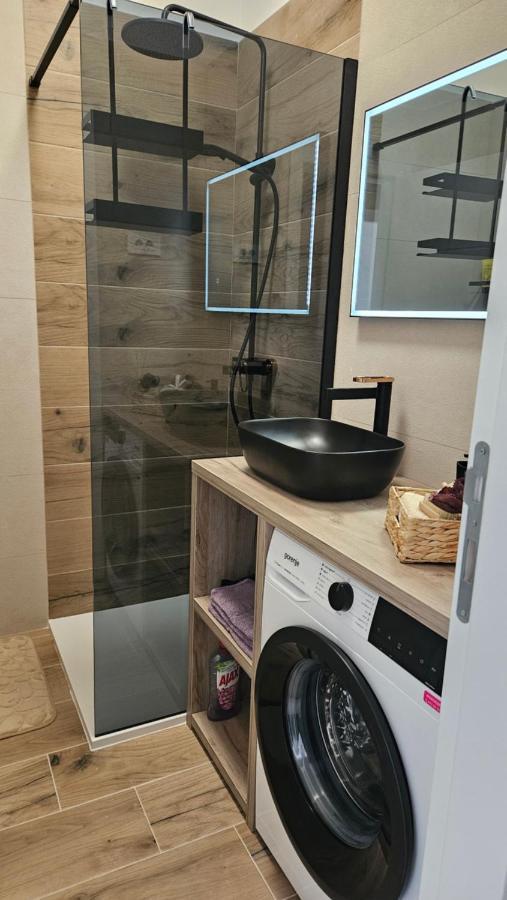 Apartman Nella With Sea Wiew Zadar Eksteriør billede