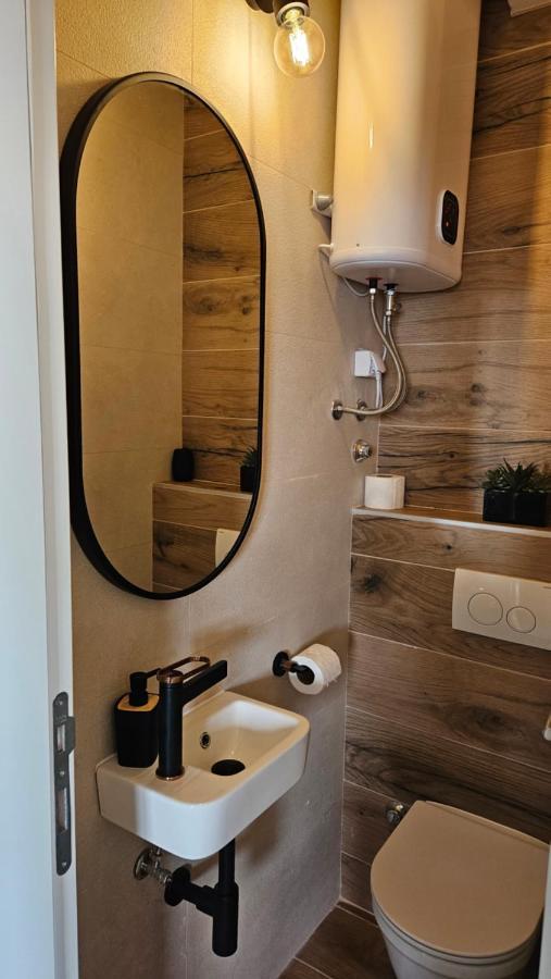 Apartman Nella With Sea Wiew Zadar Eksteriør billede