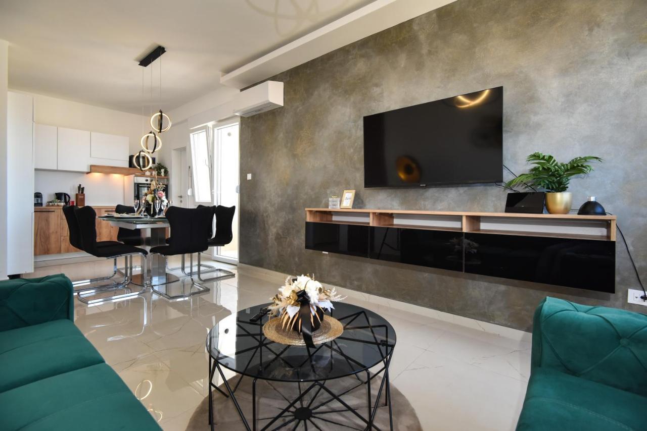 Apartman Nella With Sea Wiew Zadar Eksteriør billede